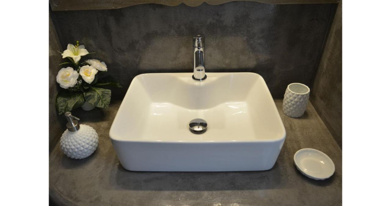 Apartamento Pier'S House Jacuzzi Pollonia Exterior foto
