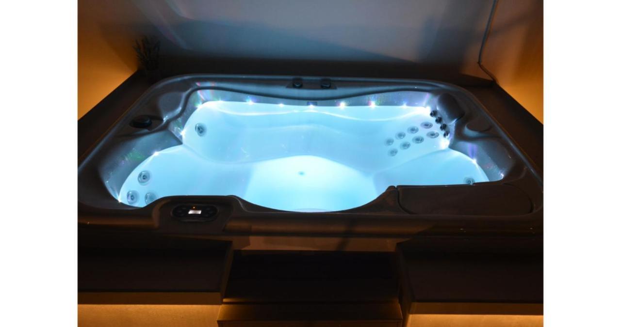 Apartamento Pier'S House Jacuzzi Pollonia Exterior foto